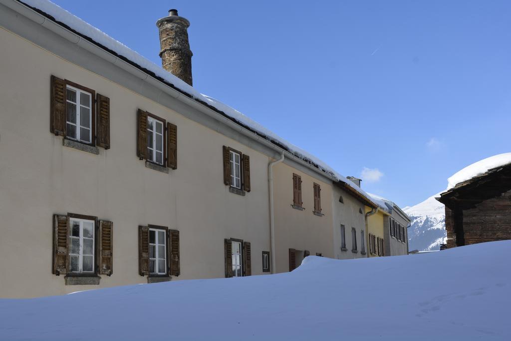 Studios Du Valsorey Bourg-Saint-Pierre Exterior photo