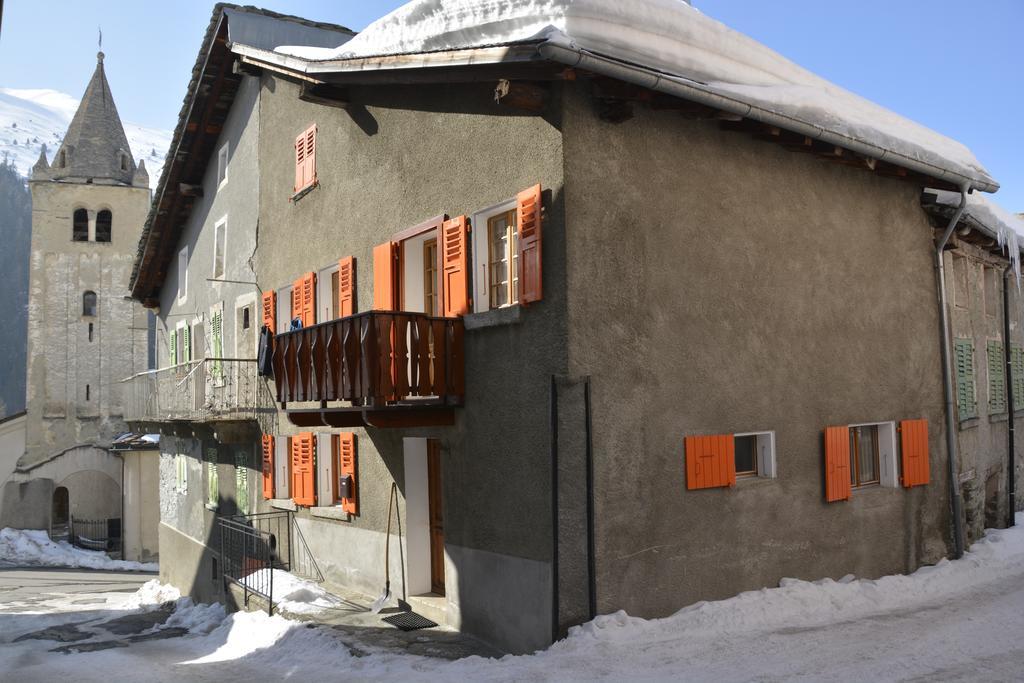 Studios Du Valsorey Bourg-Saint-Pierre Exterior photo