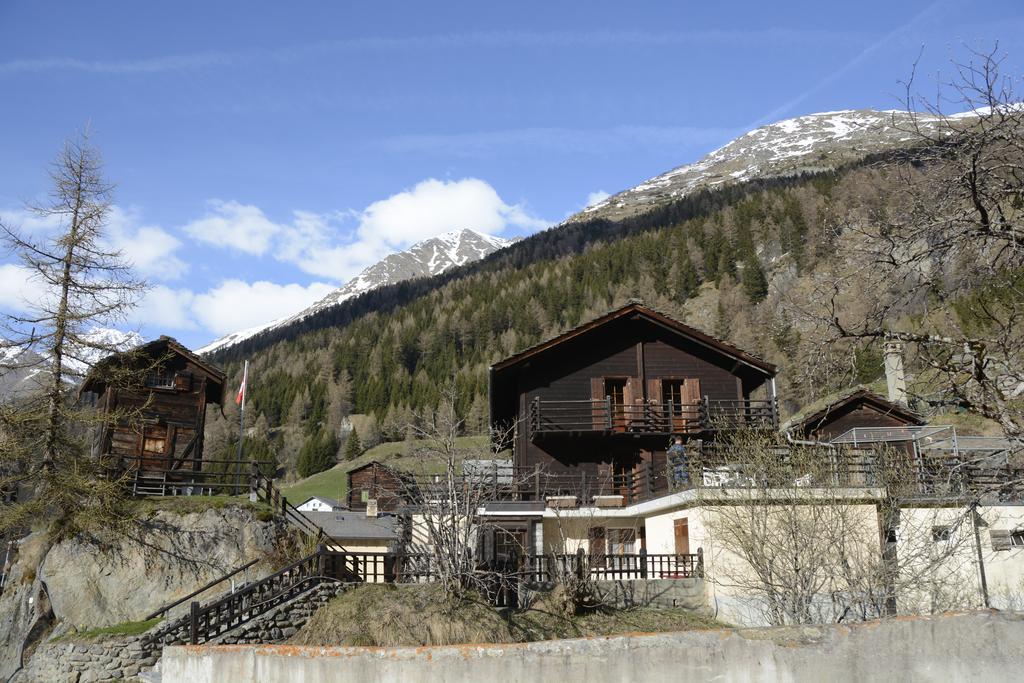Studios Du Valsorey Bourg-Saint-Pierre Exterior photo