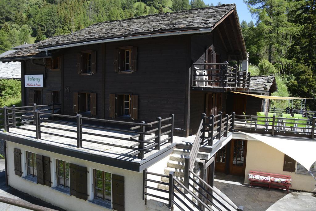 Studios Du Valsorey Bourg-Saint-Pierre Exterior photo